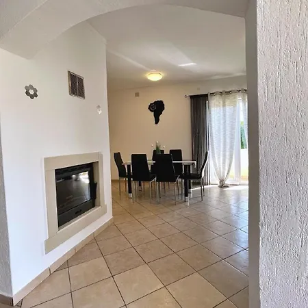 - Panoramameerblick, Terrasse Apartment Silo (Krk)